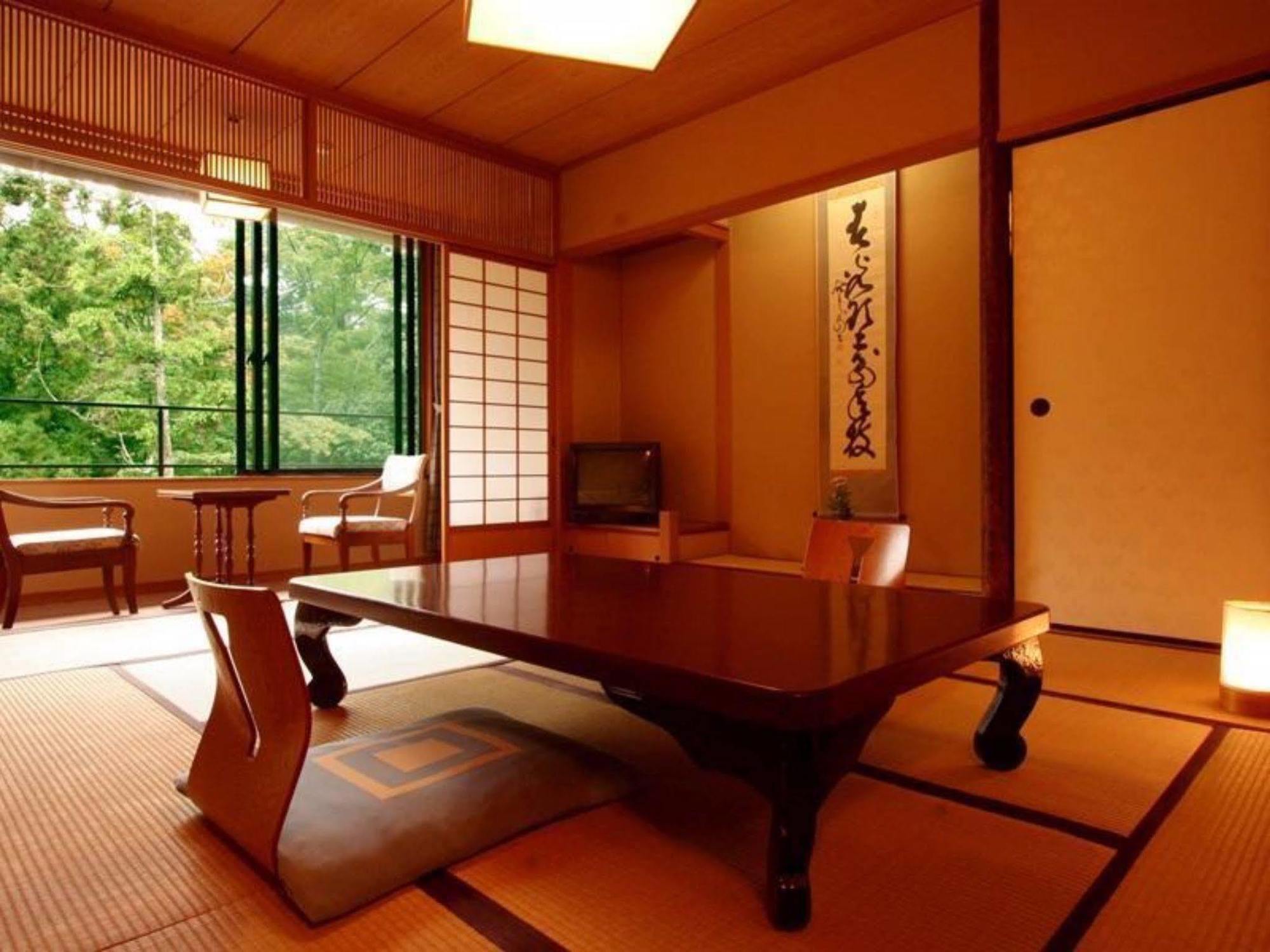 岩惣 4*
